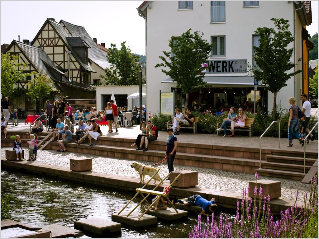 Eschers Eiswerk Annweiler am Trifels